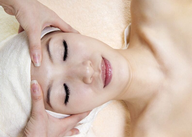 massaggio per rassodare e ringiovanire la pelle